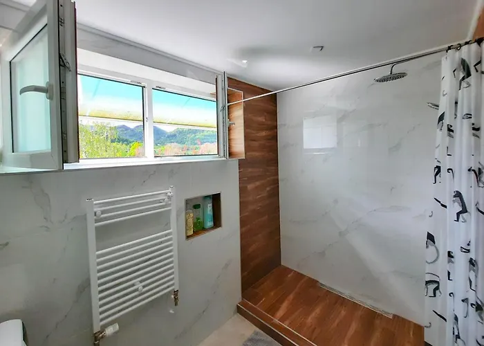 Deerwood Villa-modern Cozy 2br With Castle View Apartma Bled