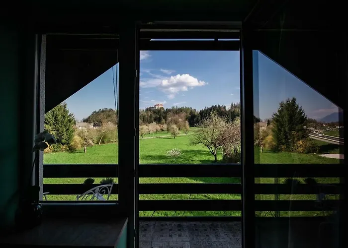 Apartma Deerwood Villa-modern Cozy 2br With Castle View *